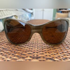 Oakley Dangerous Women’s Sunglasses